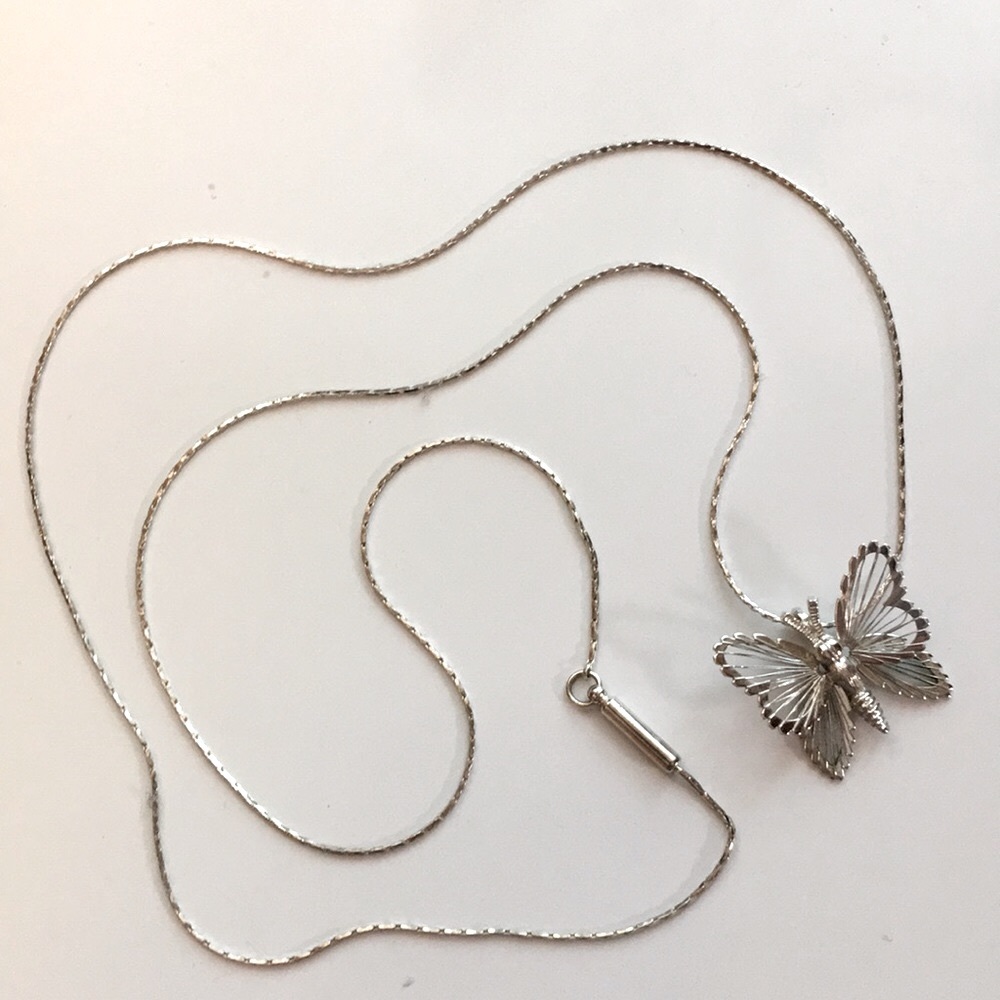 Vintage Monet silver tone butterfly necklace - Picture 5 of 6